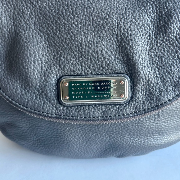 Marc Jacobs Grey Pebble Genuine Leather Shoulder Crossbody Bag - Picture 2 of 15